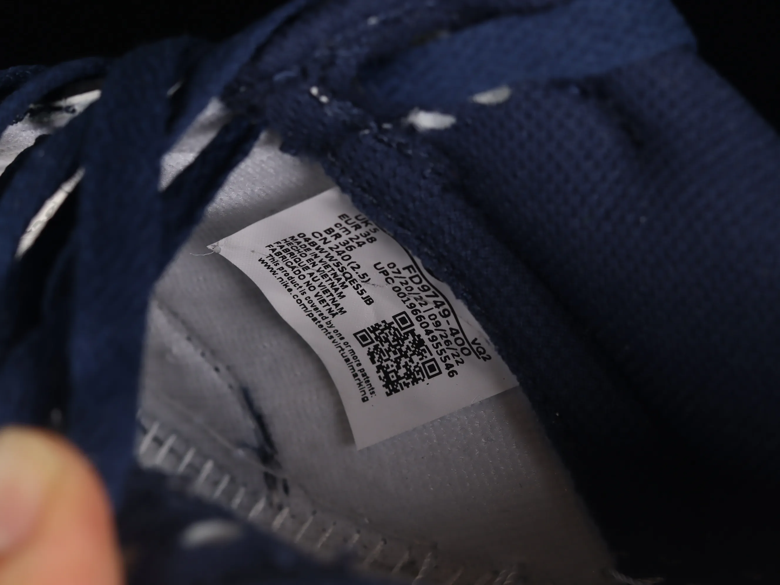 All categories Nk SB Dunk series Nk SB Dunk Low low-top sneakers Nk Dunk Low "Midnight Navy" blue and white SB low-top sports and leisure sneakers FD9749-400